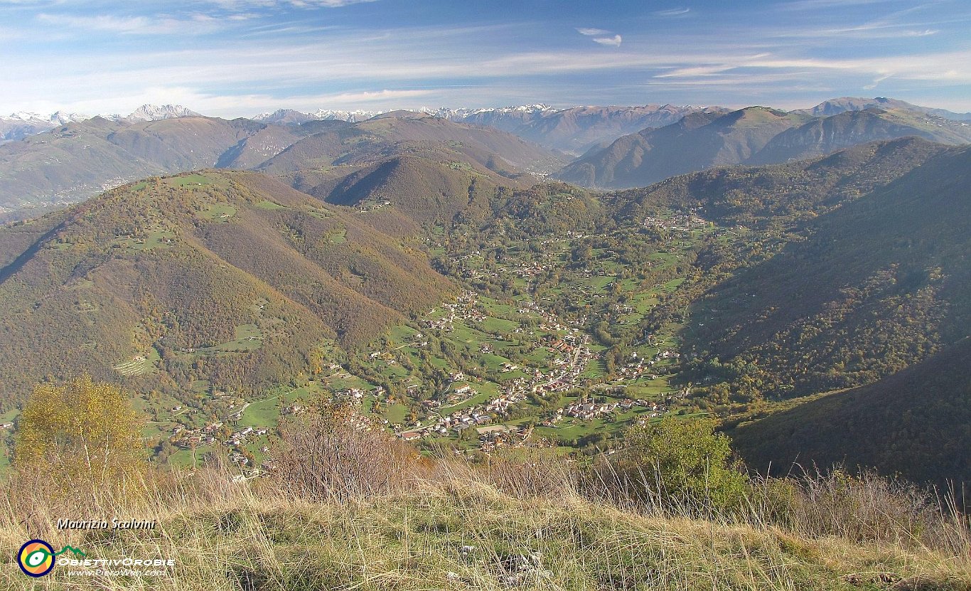 29 Panorama verso la Valle del Lujo....JPG